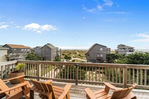 Property grounds - Oceanview Dog Friendly Home in Frisco with Grill, Smart TVs, Nearby Beach Access (Frisco)