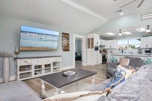 Smart TV, videojuegos, reproductor de DVD y tenis de mesa 