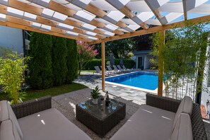 Piscine extérieure, piscine chauffée