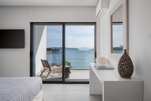 7 bedrooms, in-room safe, desk, iron/ironing board