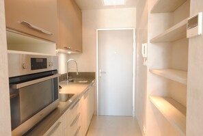 Kühlschrank, Mikrowelle, Geschirrspüler