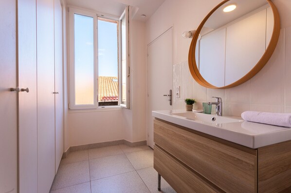 Shower, hair dryer