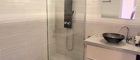 Dusche, Haartrockner