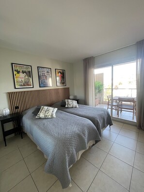 Iron/ironing board, free WiFi, bed sheets, wheelchair access