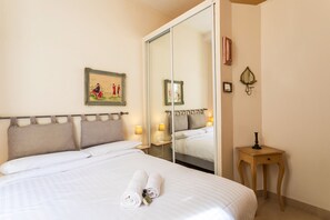 2 bedrooms, iron/ironing board, free WiFi, bed sheets - 4 rue des Frères Pradignac 1103 (Cannes)