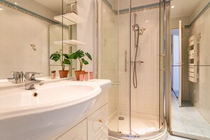 Dusche, Haartrockner
