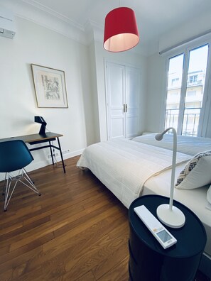 2 Schlafzimmer, Bügeleisen/Bügelbrett, Bettwäsche