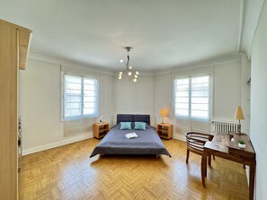 3 bedrooms, iron/ironing board, free WiFi