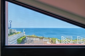 Cabaña familiar, varias camas, vistas al mar | Ropa de cama de alta calidad, decoración individual, wifi gratis