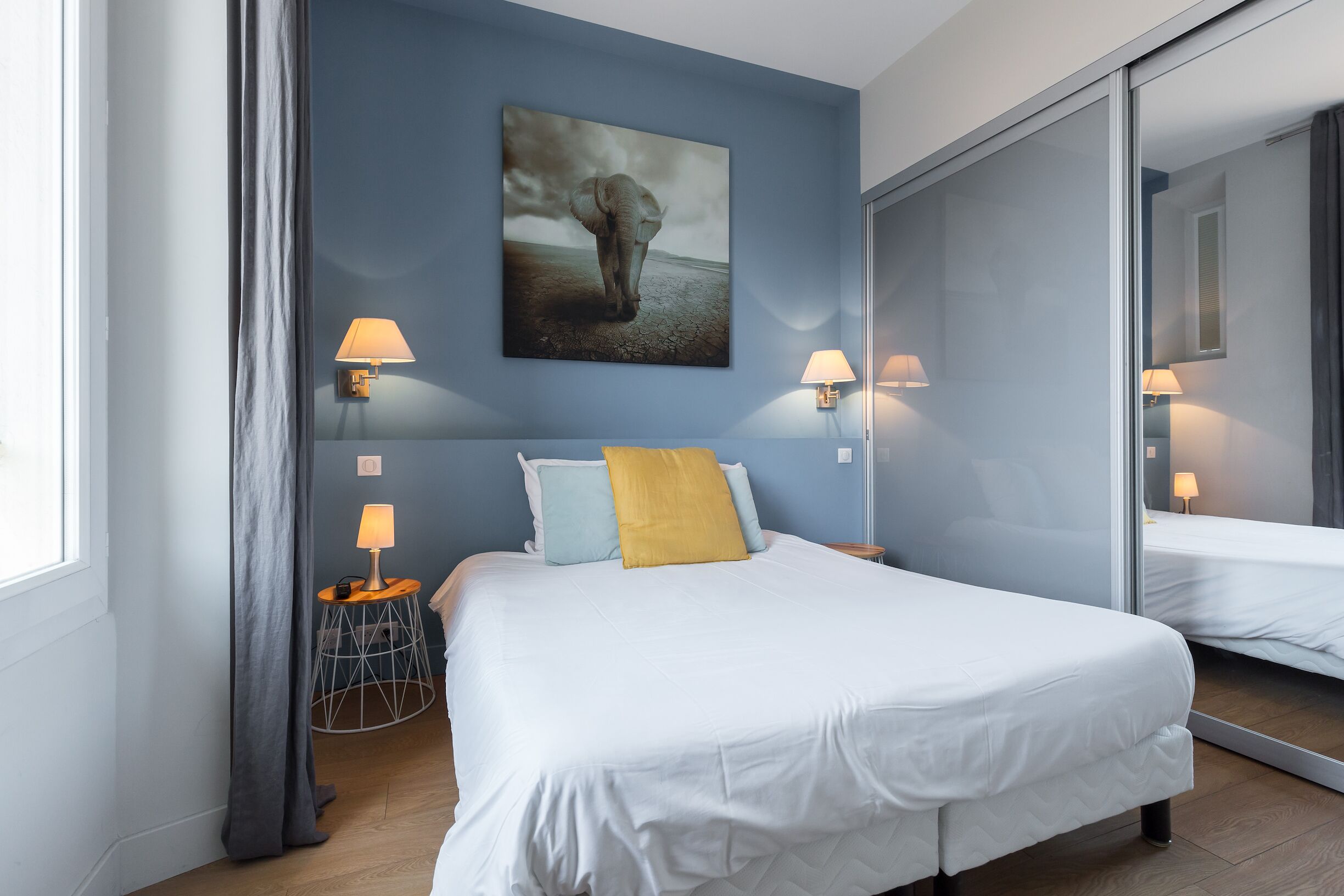 2 slaapkamers, een strijkplank/strijkijzer, beddengoed