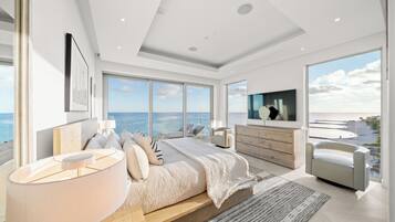 Luxury Condo | 3 bedrooms, premium bedding, down duvets, individually decorated