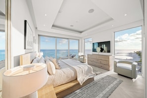 Luxury Condo | 3 bedrooms, premium bedding, down comforters, individually decorated