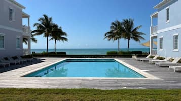 3 outdoor pools, open 9:00 AM to 6:00 PM, cabanas (surcharge)