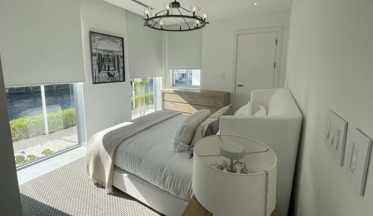 Kondo Mewah | Seprai premium, selimut bulu angsa, dan didekorasi berbeda-beda