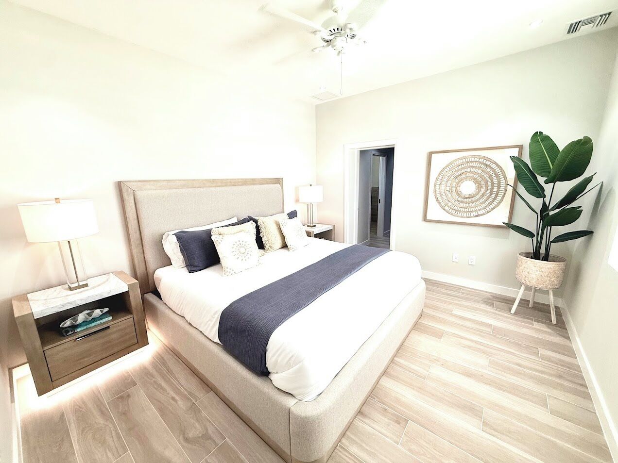 Signature Villa, 4 Bedrooms, Pool Access, Marina View | Premium bedding, down comforters, individually decorated