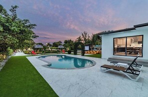 Outdoor pool, a heated pool - Swish Villa | Unique BKB Court | Outdoor Cinema (Miami)