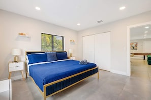 5 chambres, fer et planche à repasser, lit parapluie, Wi-Fi gratuit