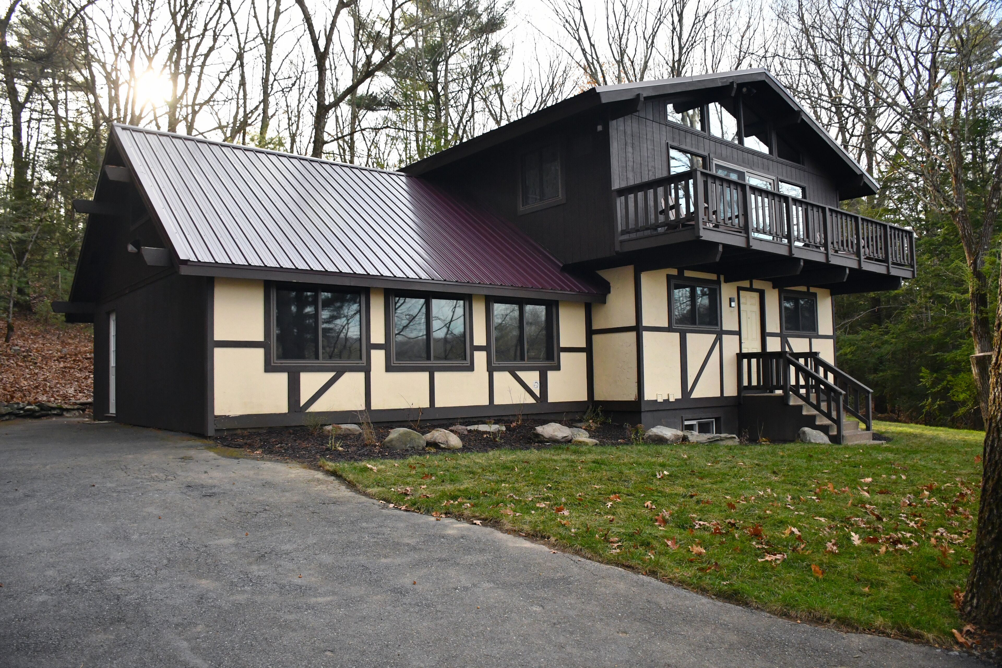 Secluded House in the Poconos with two private floors and a beautiful lake view!