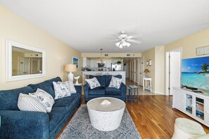 Smart TV, DVD player - Sunrise Pointe 7D 3BR OF Condo w/Pools (North Myrtle Beach)