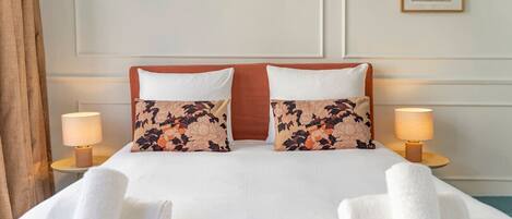 2 Schlafzimmer, Schreibtisch, schallisolierte Zimmer