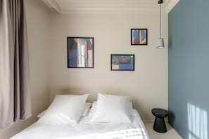 Hochwertige Bettwaren, Pillowtop-Betten, laptopgeeigneter Arbeitsplatz