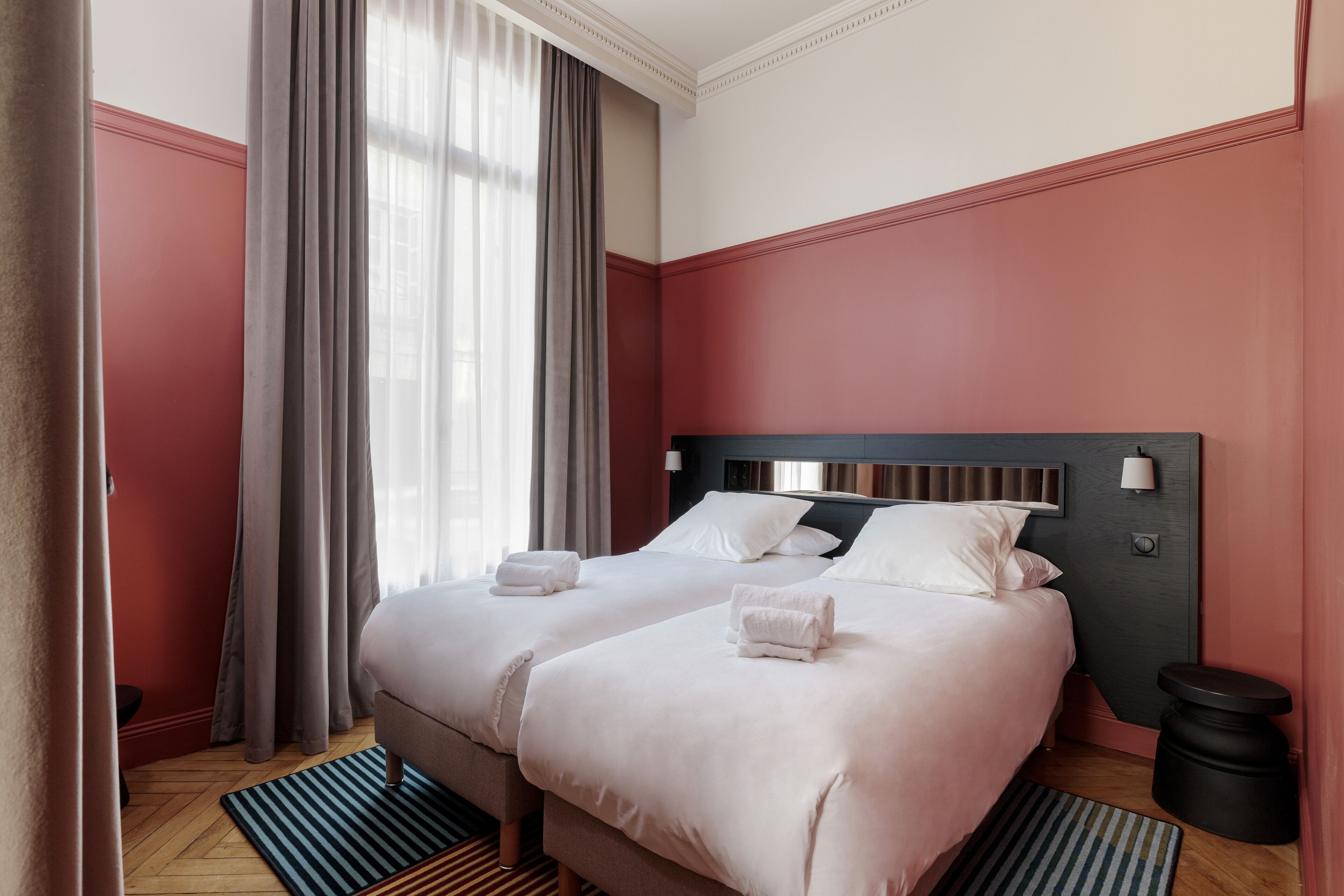 Photo - Corneille - Entrée autonome, réception en ligne - Encore Mieux