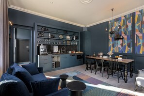 Télévision LED de 43 pouces avec chaînes numériques, télévision, jouets