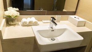 Comfort Apartment | Bathroom | Slippers - High floor flat with waterfront view (Dubai)