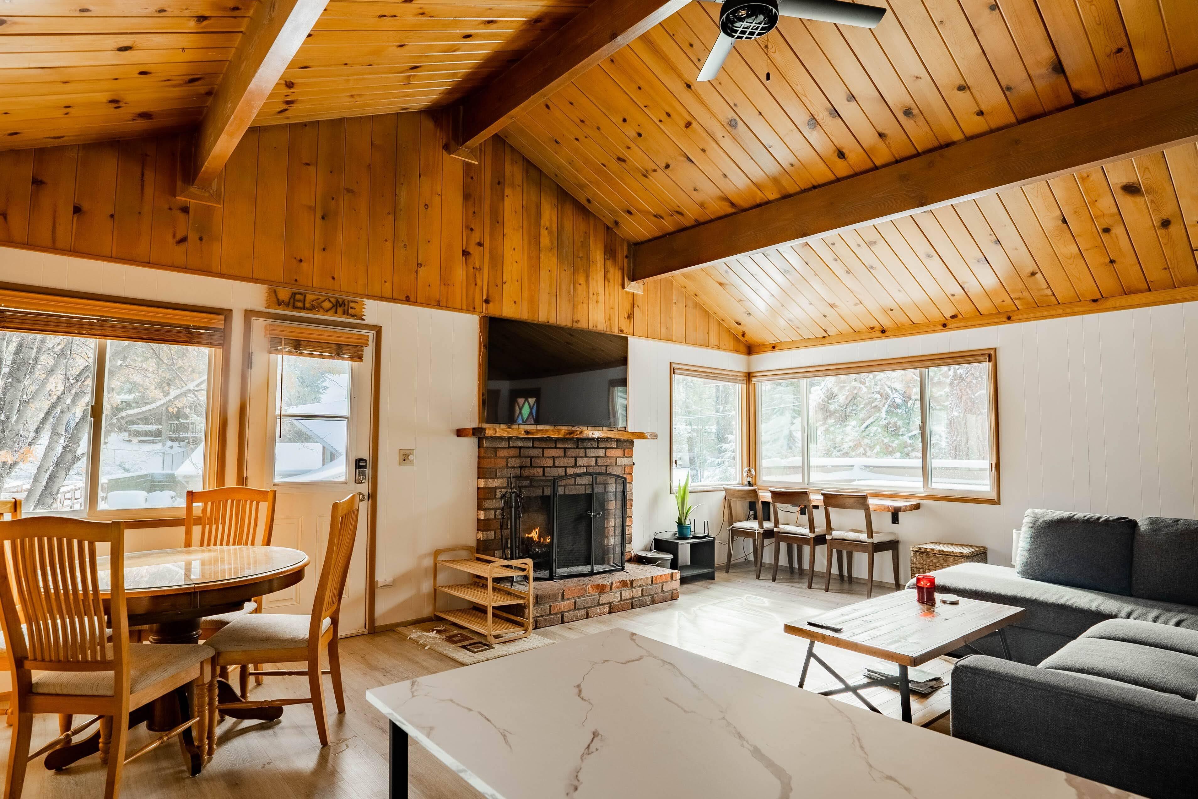 Smart-TV, peis, videospill og b øker