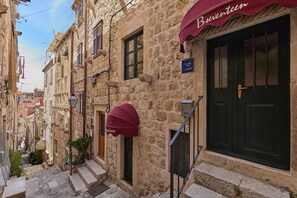 City view from property - B-17 APARTMENTS (Dubrovnik)