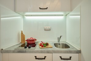 City Studio, 1 Bedroom | Private kitchen - B-17 APARTMENTS (Dubrovnik)