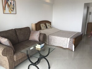 WiFi, wheelchair access - Beautiful Balcony Sea View with WOW Sunsets (Pattaya)