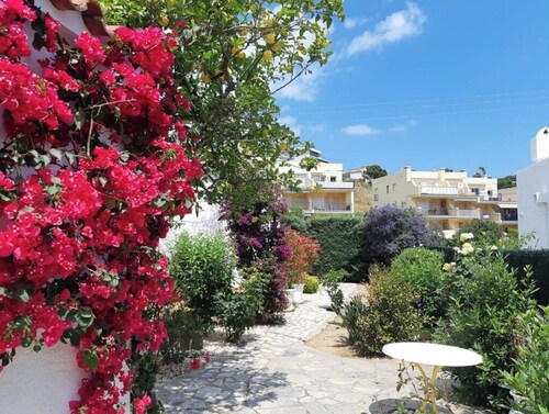 Lia B, Grifeu beach house - Garden