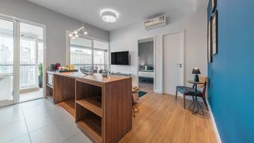 Apartamento Superior Casal | Living area | Smart TV