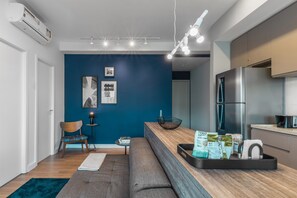 Apartamento Superior Casal | Living area | Smart TV - Charlie One Eleven Vila Olímpia (São Paulo)