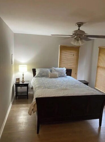 Portsmouth Historic District- Charming 1 Bedroom