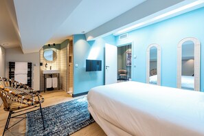 4 chambres, fer et planche à repasser, draps fournis