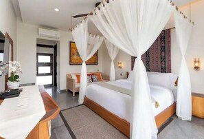 4 bedrooms, WiFi - Lotus Villa 4 Bedroom in Central Berawa/ Canggu (Bali)