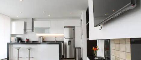 Fridge, microwave, oven, stovetop