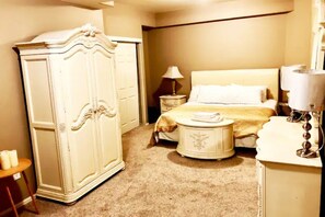 5 habitaciones, escritorio, tabla de planchar con plancha y wifi gratis 