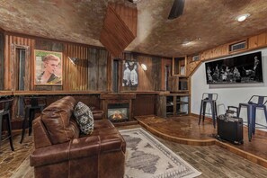 Smart-TV, Kamin, Arbeitsbereiche