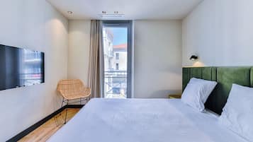 Fer et planche à repasser, draps fournis