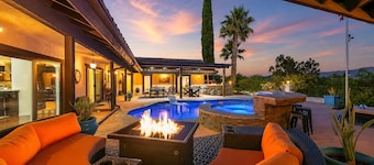 20% Off June 1-5! Perfect 4 Families Pool, Jacuzzi