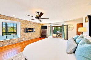 5 bedrooms, desk, iron/ironing board, free WiFi