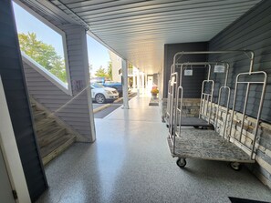 Property grounds - North Shore Inn Traverse City - Unit 103 (Traverse City)