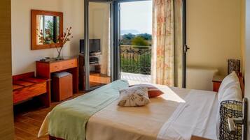 4 bedrooms, in-room safe, iron/ironing board, travel cot