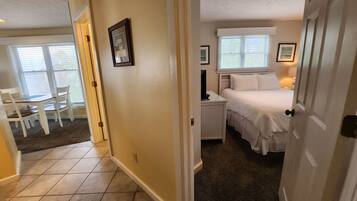 1 bedroom, iron/ironing board, WiFi (free), bed sheets