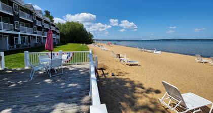 Bay View, Private Balcony, Updated Bathrooms - North Shore Inn Condo 302