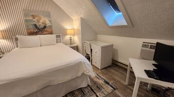 1 slaapkamer, een strijkplank/strijkijzer, gratis wifi, beddengoed