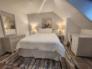 1 bedroom, iron/ironing board, free WiFi, bed sheets - Quiet, King Bed, Overlooking the Pool - North Shore Inn Condo 400 (Traverse City)